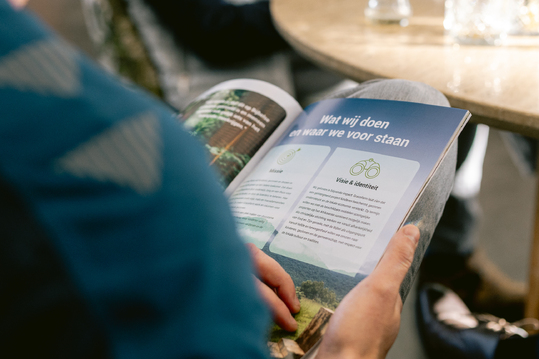 Lees nu ons Stichting Raise Magazine